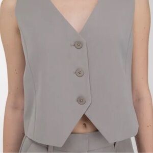 OAK + FORT Suiting Vest in gray button down top sz M NWT
